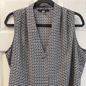 Rose & Olive, Large, Sleeveless Tunic